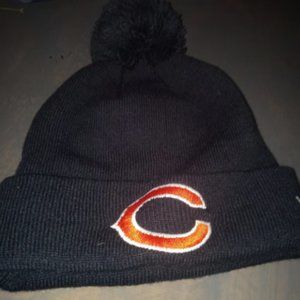 Nfl bears pom pom hat